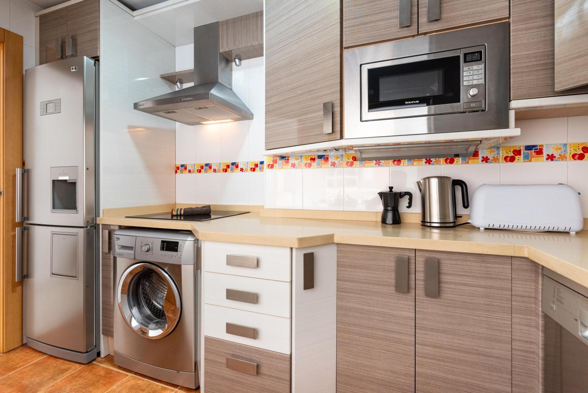 Wintowinrentals Quiet Apartment, Good Location, Free Parking Malaga Zewnętrze zdjęcie